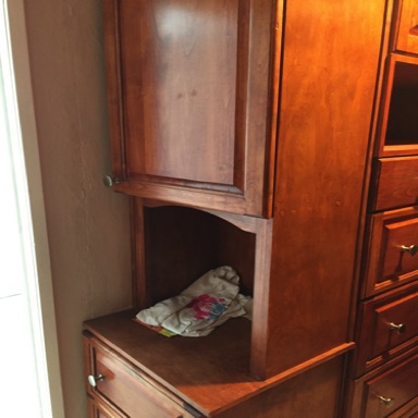 Linen cabinet